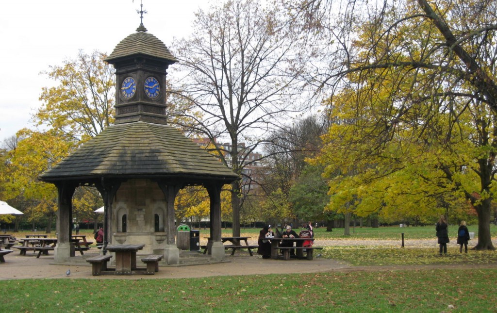 One of several small shelters to stop and sit and enjoy the park. Photo by me.